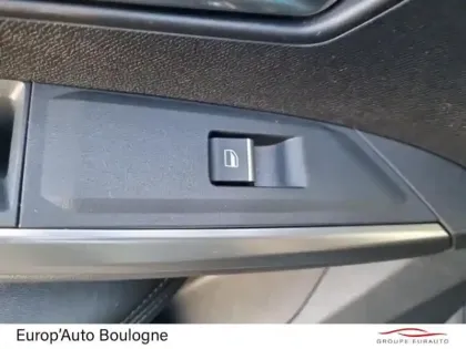Photo 14 Peugeot 3008  1.2 Hybrid 136ch GT e-DCS6