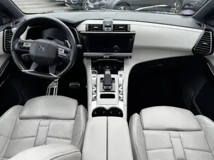 Photo 8 DS DS 7  E-TENSE 4x4 300ch Esprit Voyage