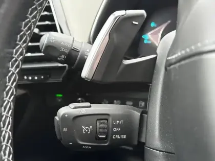 Photo 13 DS DS 7  E-TENSE 4x4 300ch Esprit Voyage