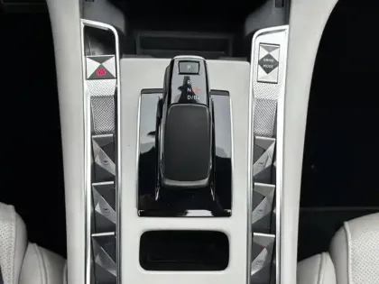 Photo 12 DS DS 7  E-TENSE 4x4 300ch Esprit Voyage