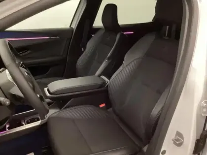 Photo 8 Renault Scenic  E-Tech Electric 220ch Techno esprit Alpine grande autonomie -24