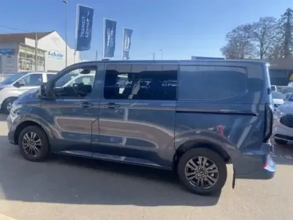 Photo 8 Ford Custom Gén. II Ph1 Limited 1