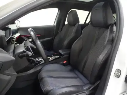 Photo 10 Peugeot 208  1.2 PureTech 100ch S&S GT EAT8