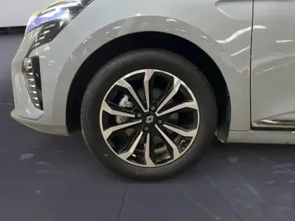 Photo 8 Renault Clio  1.6 E-Tech 145ch full hybrid Techno - 25b