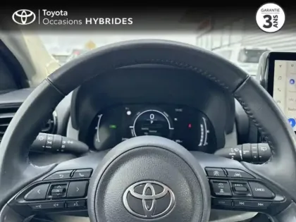 Photo 12 Toyota Yaris  116h Design 5p