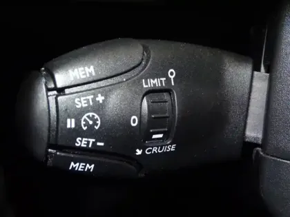 Photo 14 Peugeot 2008  1.2 PureTech 130ch S&S Allure Pack