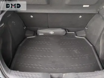 Photo 11 Toyota C-HR  1.8 Hybride 122ch Dynamic E-CVT