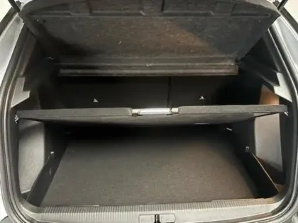 Photo 11 Peugeot 2008  1.2 Hybrid 136ch Allure e-DCS6