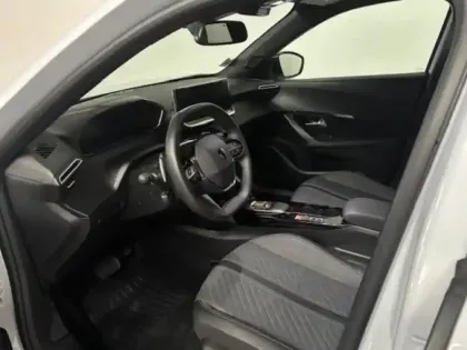 Photo 5 Peugeot 2008  1.2 Hybrid 136ch Allure e-DCS6