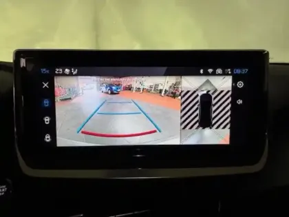 Photo 9 Peugeot 2008  1.2 Hybrid 136ch Allure e-DCS6