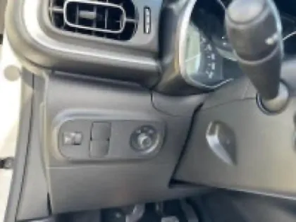 Photo 12 Citroën C3  1.2 PureTech 110ch S&S Shine 120-123g