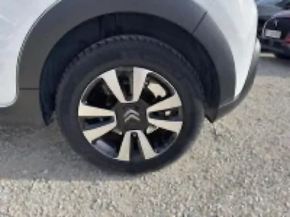 Photo 9 Citroën C3  1.2 PureTech 110ch S&S Shine 120-123g