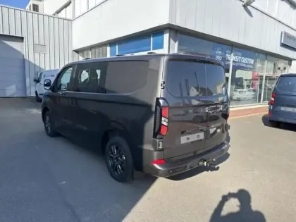 Photo 6 Ford Custom Gén. II Ph1 Limited 1