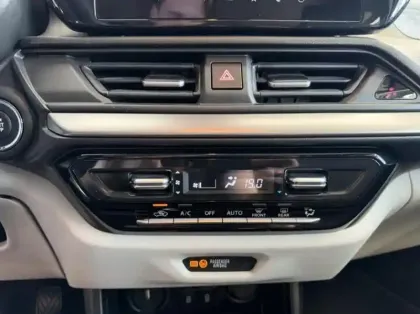 Photo 12 Suzuki Swift Gén. V Ph1 Pack 5