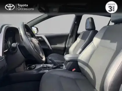 Photo 10 Toyota Rav4  197 Hybride Black Edition 2WD CVT