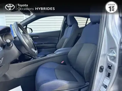 Photo 10 Toyota C-HR  122h Graphic 2WD E-CVT