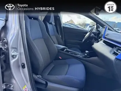 Photo 5 Toyota C-HR  122h Graphic 2WD E-CVT