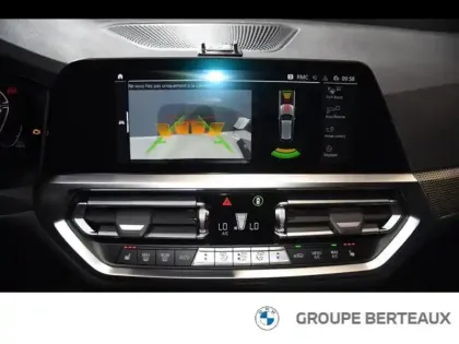 Photo 12 BMW Serie 3 Série 3 Touring 318dA MH 150ch M Sport