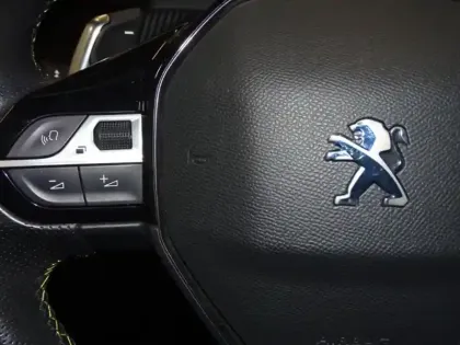 Photo 13 Peugeot 2008  1.2 PureTech 130ch S&S GT EAT8