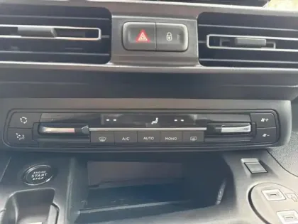 Photo 12 Citroën Berlingo  M 1.5 BlueHDi 130ch S&S MAX BVA8 5 places