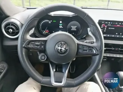 Photo 8 Alfa Romeo Tonale  1.5 Hybrid 160ch Edizione Speciale TCT