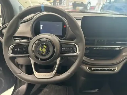Photo 9 Abarth 500  e 155ch 42kWh Pack 4cv