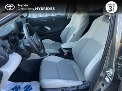 Photo 10 Toyota Yaris  116h Iconic 5p MY22