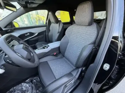 Photo 10 Peugeot 3008  1.2 Hybrid 145ch Allure e-DCS6