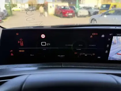 Photo 13 Peugeot 3008  1.2 Hybrid 145ch Allure e-DCS6