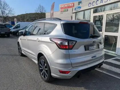Photo 7 Ford Kuga  1.5 TDCi 120ch Stop&Start ST-Line 4x2 Euro6.2