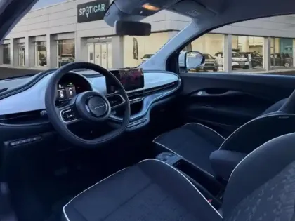 Photo 8 Fiat 500  e 118ch Pack Confort & Style & Tech MY23