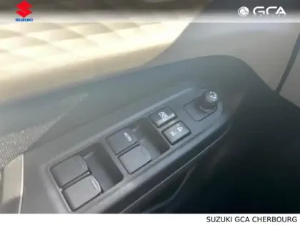 Photo 11 Suzuki Swift  1.2 Hybrid 83ch Privilège AllGrip