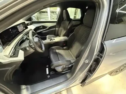 Photo 14 Peugeot 3008  1.2 Hybrid 145ch Allure e-DCS6