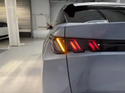 Photo 8 Peugeot 3008  1.2 Hybrid 145ch Allure e-DCS6