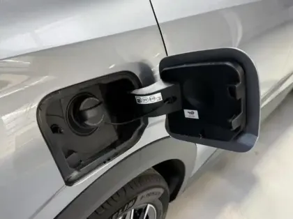 Photo 9 Peugeot 3008  1.2 Hybrid 145ch Allure e-DCS6