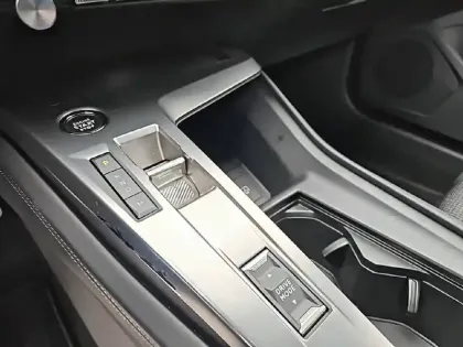 Photo 13 Peugeot 308  PureTech 130ch S&S EAT8