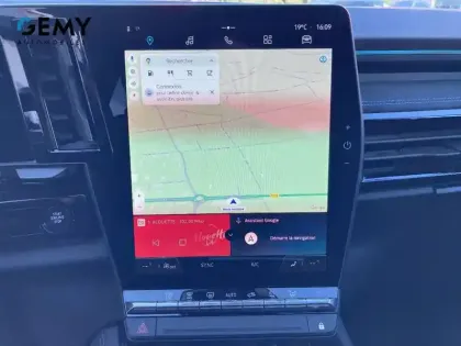 Photo 15 Renault Austral  E-Tech hybrid 200