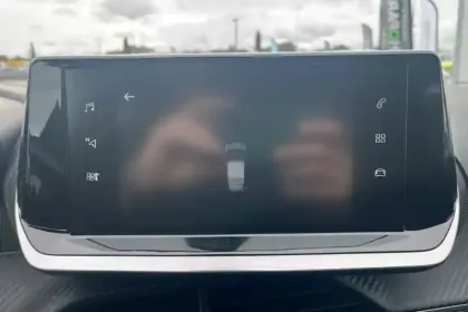 Photo 18 Peugeot 208  PureTech 75 S&S BVM5