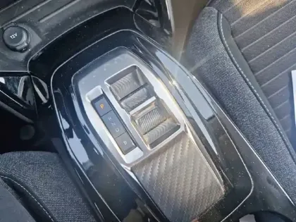 Photo 13 Peugeot 208  Electrique 50 kWh 136ch