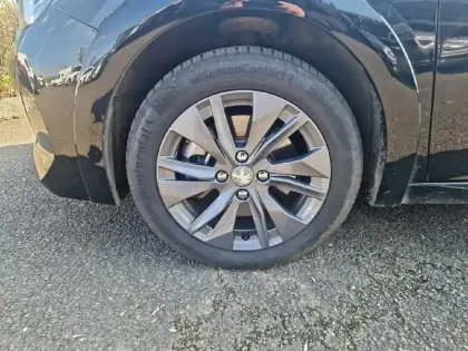 Photo 12 Peugeot 208  Electrique 50 kWh 136ch