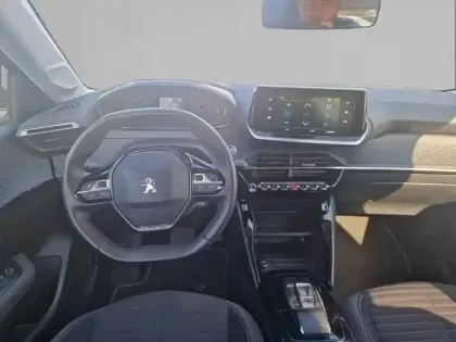 Photo 7 Peugeot 208  Electrique 50 kWh 136ch