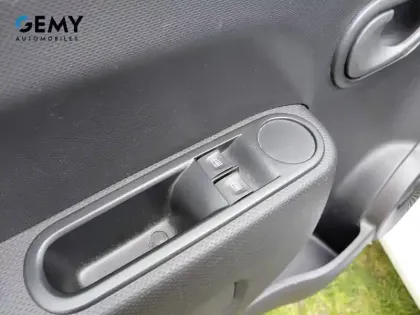 Photo 11 Renault Twingo  III Achat Intégral - 21