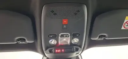 Photo 66 Peugeot 2008  Hybrid 145 e-DCS6