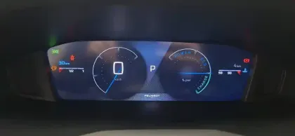 Photo 107 Peugeot 2008  Hybrid 145 e-DCS6