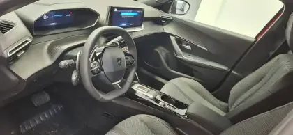 Photo 58 Peugeot 2008  Hybrid 145 e-DCS6