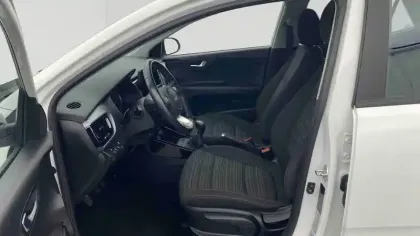 Photo 15 Kia Stonic  1.0 T-GDi 100 ch BVM6