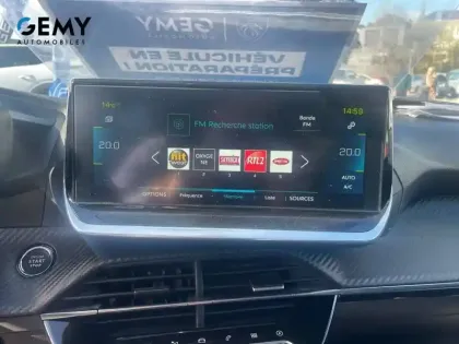 Photo 15 Peugeot 2008  Moteur électrique 136 ch