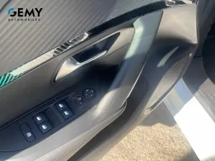 Photo 11 Peugeot 2008  Moteur électrique 136 ch