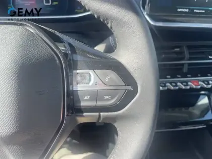 Photo 13 Peugeot 2008  Moteur électrique 136 ch