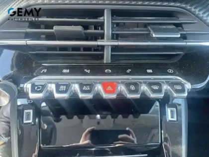 Photo 20 Peugeot 2008  Moteur électrique 136 ch